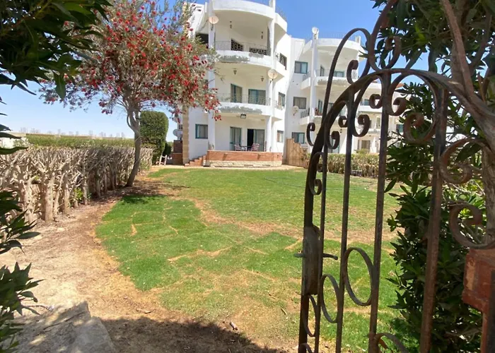 Golden 2 Sea View Apartment *