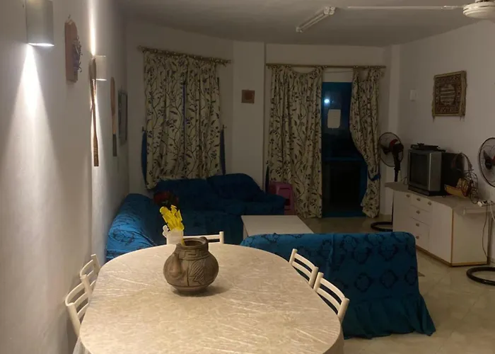 Golden 2 Sea View Apartment *
